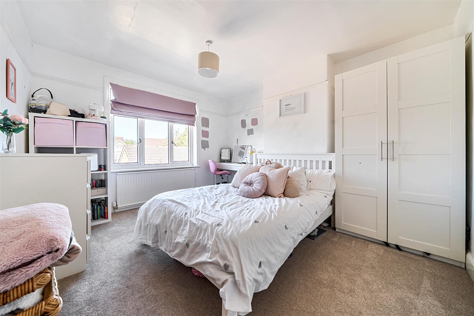 Chalfont, Bath Road, 